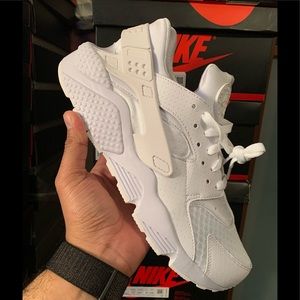 Nike Air Hurache Run •Triple White•